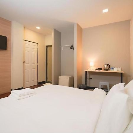 Go Inn Silom Bts St Louis V โกอินน์ สีลม 2 曼谷 外观 照片